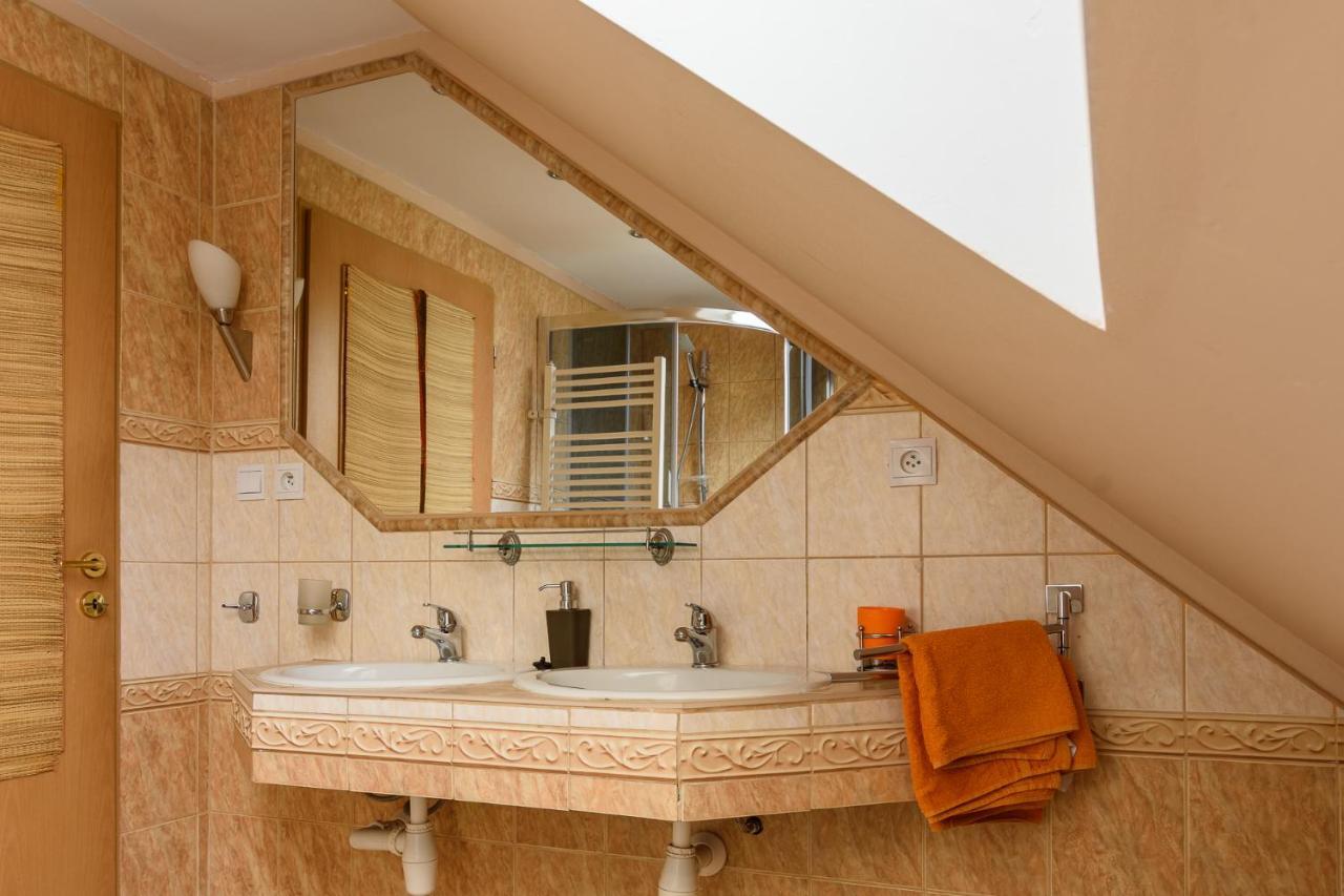 Apartman Elegant Besenova Ngoại thất bức ảnh